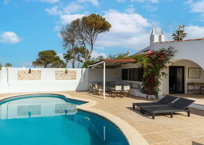 וילה Binisagoc A *